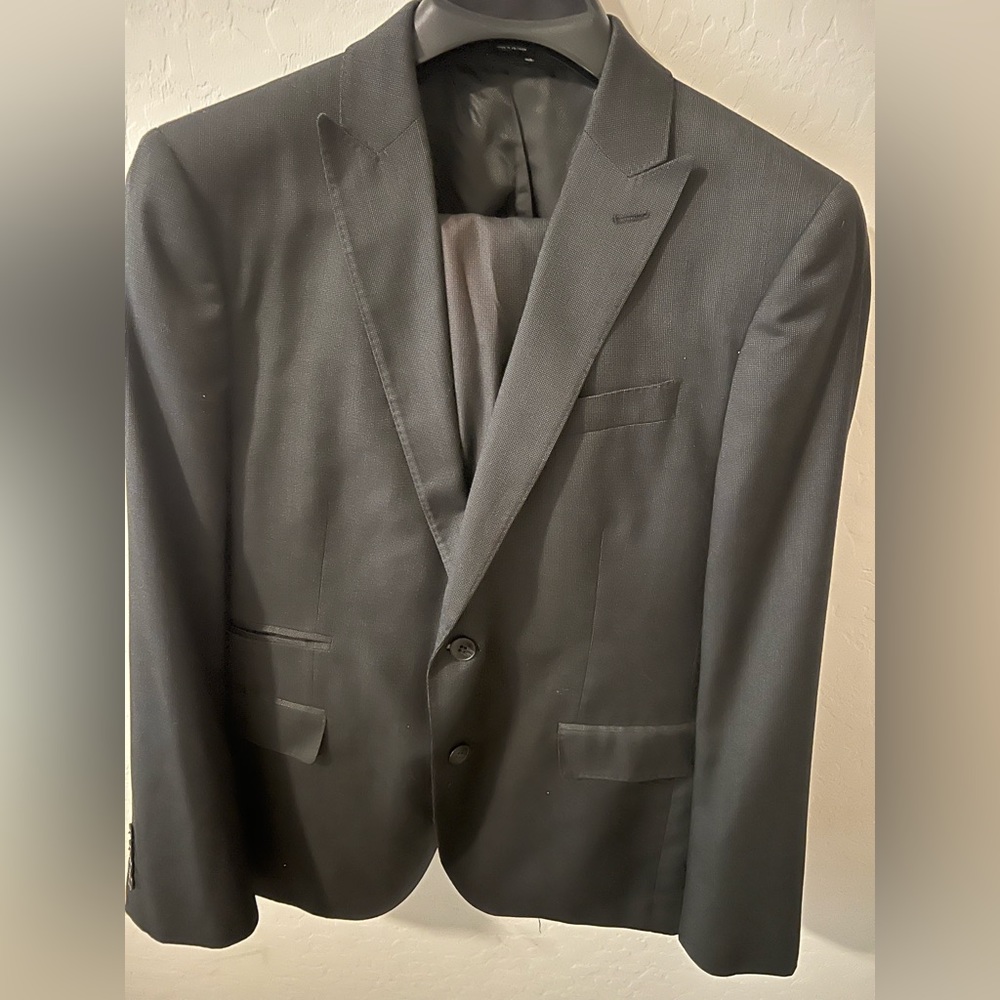 Men’s suit